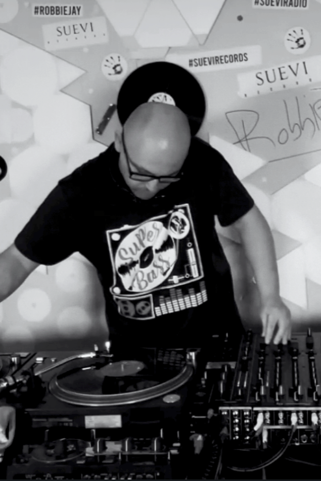 event_robbie-jay-live-at-suevi-records-techno-vinyl-session_2023-08-27_15-54-10.png